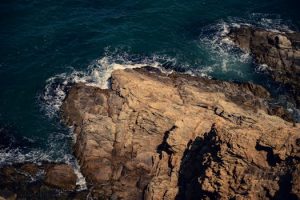Seaside escapes with dramatic coastal cliffs