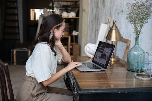 Why Some Job Seekers Go Viral Online